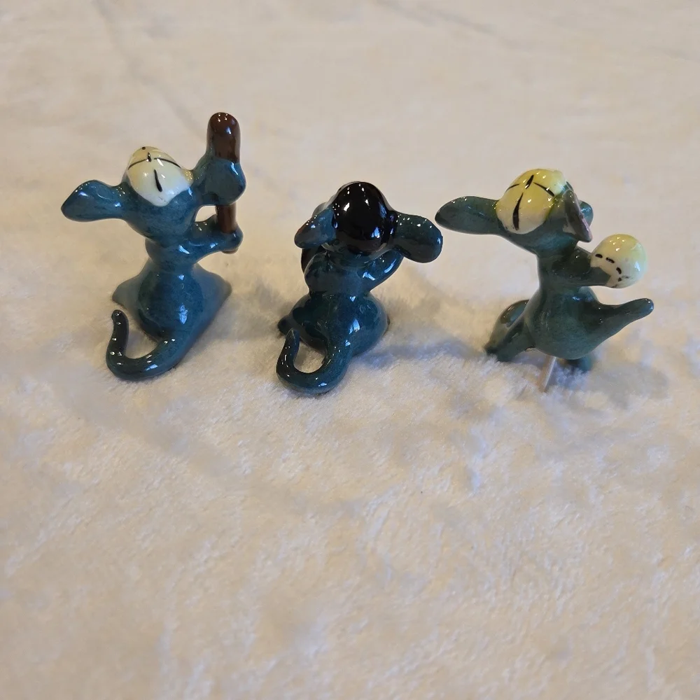 Vintage Japan Set of 3 Porcelain Ceramic Baseball Mice Catcher, Batter, Pitcher - Picture 2 of 16